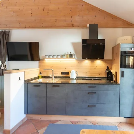 Dorfchalets - Erni Inkl Tauern Therme Eintritt & Sommerkarte Vakantiehuis *